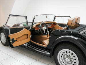 Image 4/18 of Morgan Plus 8 (2003)