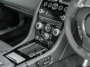 Image 48/50 of Aston Martin DBS (2011)