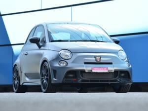 Bild 1/16 von Abarth 695 Biposto (2016)
