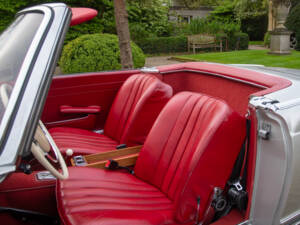 Image 13/16 of Mercedes-Benz 250 SL (1968)