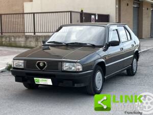 Bild 1/10 von Alfa Romeo 33 - 1.5 (1986)
