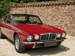 Imagen 37/50 de Jaguar XJ 6 L 4.2 (1977)