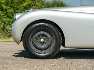 Image 24/50 de Jaguar XK 120 OTS (1951)