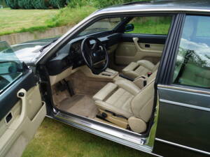 Image 8/36 of BMW 635 CSi (1986)