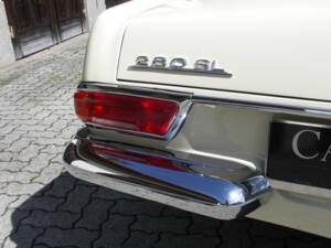 Image 22/40 of Mercedes-Benz 280 SL (1969)