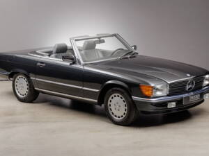 Image 4/44 of Mercedes-Benz 300 SL (1988)