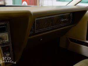 Imagen 47/49 de Lincoln Continental Mark V (1979)