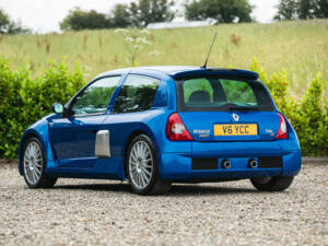 Bild 4/4 von Renault Clio II V6 (2003)