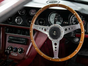 Image 16/29 of Jensen Interceptor MK III (1973)