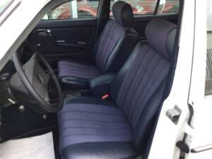 Immagine 23/39 di Mercedes-Benz 240 TD (1983)