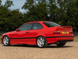 Image 3/37 of BMW M3 (1994)