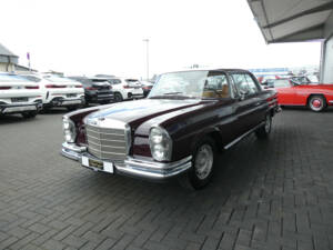 Image 3/22 of Mercedes-Benz 280 SE 3,5 (1971)