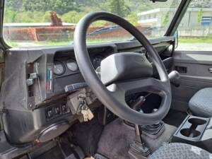 Imagen 15/15 de Land Rover Defender 110 Td5 (1999)