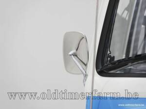 Image 11/15 of Volkswagen T2b Kombi (1973)