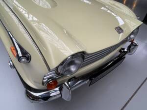 Afbeelding 6/39 van Triumph TR 250 (1967)
