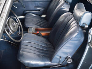 Bild 34/48 von Mercedes-Benz 280 SL (1968)