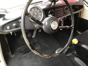 Image 5/10 of Nash Metropolitan (1958)