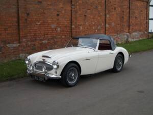 Imagen 6/27 de Austin-Healey 3000 Mk II (BT7) (1961)