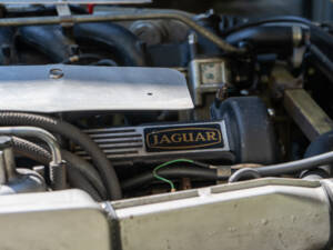 Image 24/31 of Jaguar E-Type V12 (1973)