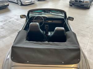 Image 56/71 de Porsche 911 SC 3.0 (1983)