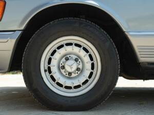 Image 19/50 de Mercedes-Benz 380 SEC (1982)