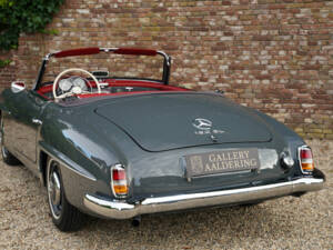 Image 31/50 of Mercedes-Benz 190 SL (1957)