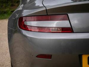 Image 32/50 of Aston Martin V8 Vantage (2006)