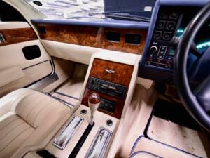 Imagen 37/50 de Aston Martin Lagonda (1989)