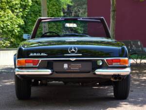 Image 11/26 of Mercedes-Benz 280 SL (1970)