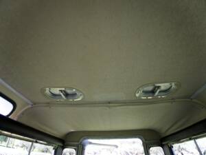 Image 11/14 of Land Rover 109 (1971)