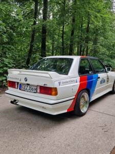 Image 5/70 of BMW M3 (1990)