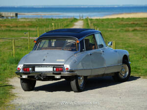 Image 18/24 of Citroën DS 23 IE (1975)