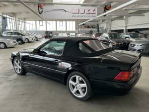 Image 7/25 of Mercedes-Benz SL 500 (1999)