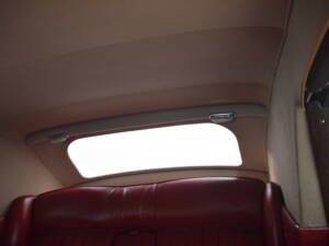 Image 20/23 of Rolls-Royce Silver Cloud I Mulliner (1959)