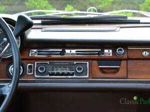 Image 38/49 of Mercedes-Benz 280 SE 3,5 (1972)