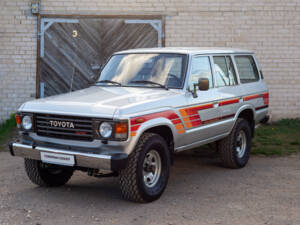 Image 28/100 of Toyota Land Cruiser HJ61 GX (1987)