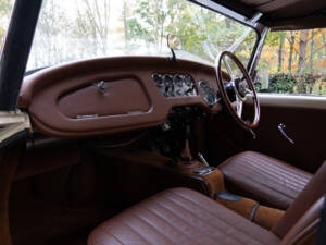 Image 11/13 of Daimler SP 250 (1960)