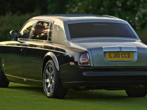 Image 9/50 of Rolls-Royce Phantom VII (2010)