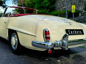 Image 6/21 of Mercedes-Benz 190 SL (1961)