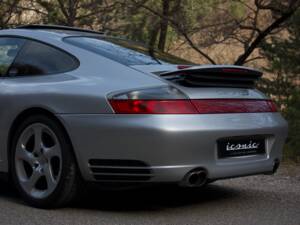 Image 5/19 of Porsche 911 Carrera 4S (2002)