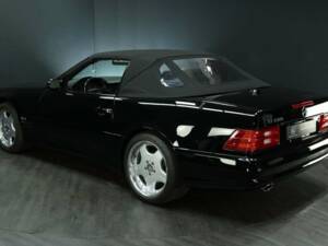 Immagine 4/30 di Mercedes-Benz SL 600 (2001)