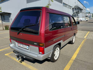 Image 2/8 of Nissan Vanette 2.4 (1988)