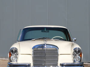 Immagine 12/45 di Mercedes-Benz 280 SE (1968)