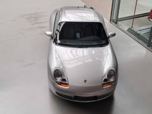 Immagine 20/33 di Porsche 911 Carrera (1996)