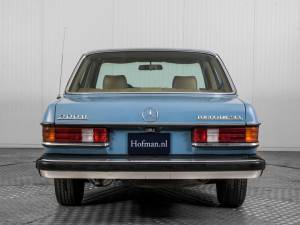 Bild 15/50 von Mercedes-Benz 300 D Turbodiesel (1982)
