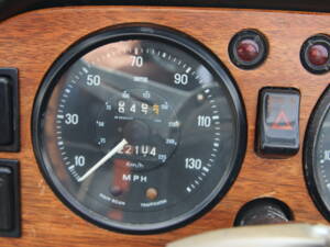 Image 31/72 of Triumph TR 250 (1968)