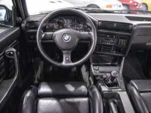 Image 28/37 of BMW M3 (1987)