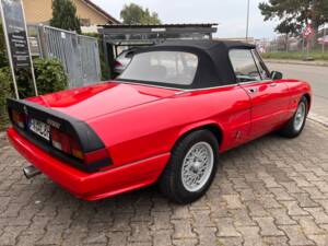 Image 31/37 de Alfa Romeo 1.6 Spider (1984)