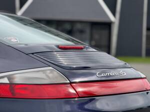 Image 10/42 de Porsche 911 Carrera 4S (2003)