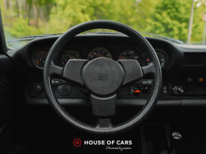 Image 31/46 of Porsche 911 Carrera 3.0 (1977)